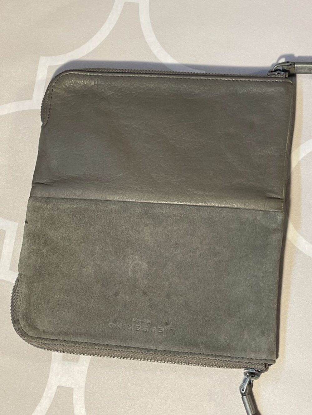 Liebeskind Dark Green Leather & Suede Bifold Wallet | Zip Coin Pockets - Picture 6 of 11